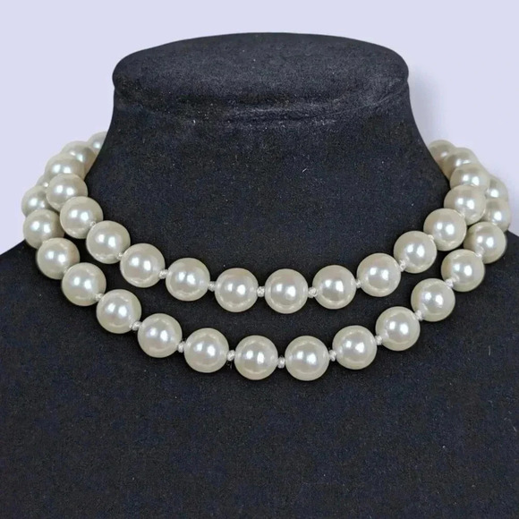 Vintage Knotted Glass Pearl Necklace - Picture 1 of 4